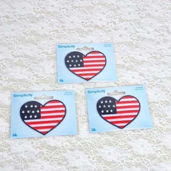 American Flag Heart Iron-On Embroidery Patch - Picture 9 of 9